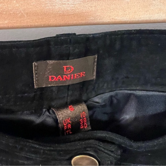 Danier genuine leather cargo pants size 6 - Picture 7 of 10